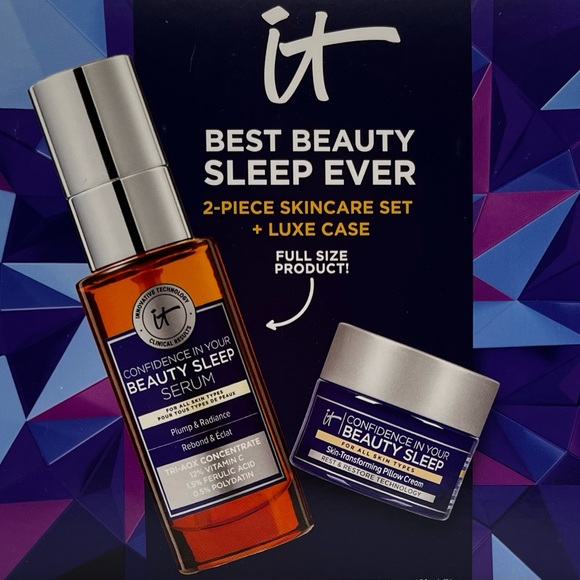 it Cosmetics 
BEST BEAUTY SLEEP EVER SKINCARE GIFT SET + LUXE MAKEUP BAG - Picture 5 of 10